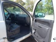 ✅ 2012 Chevrolet Silverado 1500 LT • VIN: 3GCPKSE76CG202030 • Lot: 43403350. Wystawiony na IAAI z przebiegiem 117 414 mil. Bezpłatny archiwum sprzedaży aukcyjnych z USA i szczegółowy raport historii pojazdu na DreamBid. Zdjęcie 5.