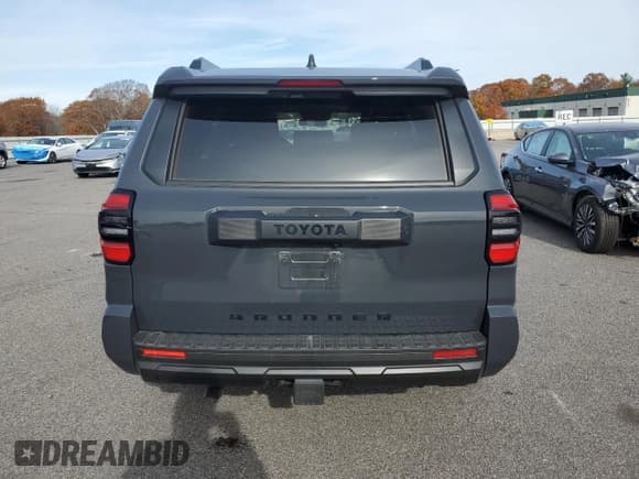 ✅ 2025 Toyota 4Runner SR5 • VIN: JTEVA5BR8S5040274 • Лот: 91718695. Опубликован ранее на Copart с пробегом 6 130 миль. Бесплатный доступ к архиву аукционных продаж из США и подробный отчёт об истории автомобиля на DreamBid. Изображение 6.