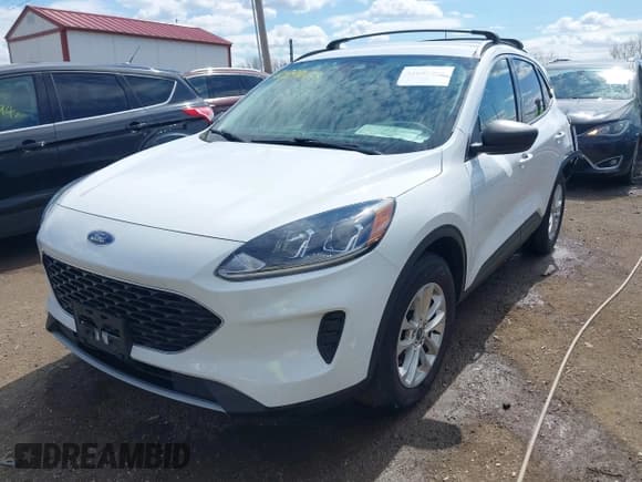 ✅ 2022 Ford Escape SE • VIN: 1FMCU9G67NUB62770 • Lot: 41889658. Listed on IAAI with 38,161 mi. Free auction sales archive from the USA and detailed vehicle history report at DreamBid. Image 18.