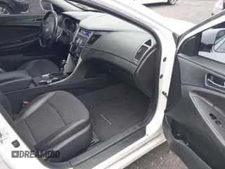 ✅ 2012 Hyundai Sonata SE • VIN: 5NPEC4AC5CH454149 • Лот: 43547892. Опубликован ранее на IAAI с пробегом 212 583 миль. Бесплатный доступ к архиву аукционных продаж из США и подробный отчёт об истории автомобиля на DreamBid. Изображение 5.