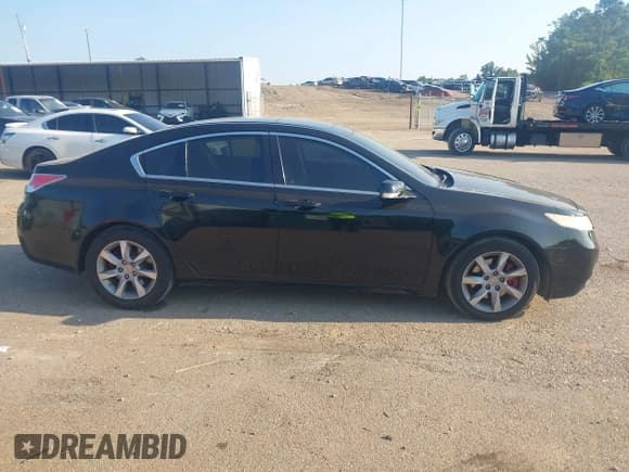 ✅ 2013 Acura TL • VIN: 19UUA8F29DA011506 • Lot: 42953787. Listed on IAAI with 166,485 mi. Free auction sales archive from the USA and detailed vehicle history report at DreamBid. Image 13.