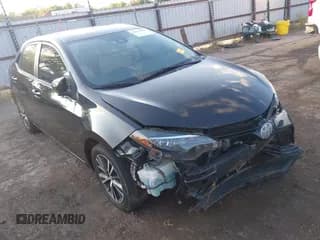 ✅ 2018 Toyota Corolla LE • VIN: 2T1BURHE4JC003606 • Lot: 43213655. Wystawiony na IAAI z przebiegiem 120 560 mil. Bezpłatny archiwum sprzedaży aukcyjnych z USA i szczegółowy raport historii pojazdu na DreamBid. Zdjęcie 1.