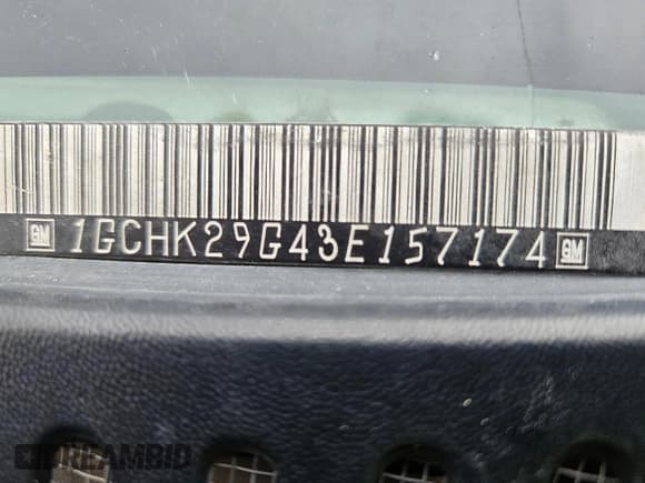 ✅ 2003 Chevrolet Silverado 2500HD LS • VIN: 1GCHK29G43E157174 • Lot: 41839189. Wystawiony na IAAI z przebiegiem 179 860 mil. Bezpłatny archiwum sprzedaży aukcyjnych z USA i szczegółowy raport historii pojazdu na DreamBid. Zdjęcie 9.
