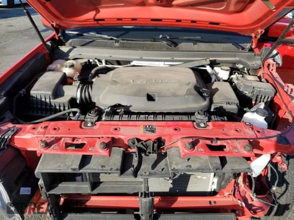 2018 Chevrolet Colorado 4WD Work Truck with VIN 1GCHTBEN1J1100193, listed as a Copart auction lot 81039564 with 27,829 mi miles and Salvage title. Bid and sale history available at DreamBid. Image 11.