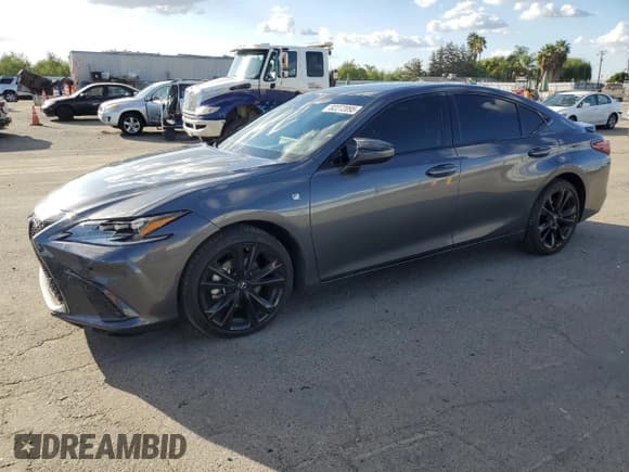 ✅ 2022 Lexus ES 350 F Sport • VIN: 58AGZ1B17NU113447 • Lot: 82272095. Wystawiony na Copart z przebiegiem 29 744 mil. Bezpłatny archiwum sprzedaży aukcyjnych z USA i szczegółowy raport historii pojazdu na DreamBid. Zdjęcie 1.