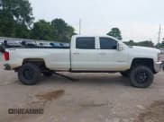 ✅ 2017 Chevrolet Silverado 2500HD Work Truck • VIN: 1GC1KUEG7HF226685 • Lot: 42839054. Listed on IAAI with 204,220 mi. Free auction sales archive from the USA and detailed vehicle history report at DreamBid. Image 6.