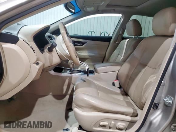 ✅ 2013 Nissan Altima SL • VIN: 1N4AL3AP0DN556980 • Lot: 93323835. Wystawiony na Copart z przebiegiem 221 155 mil. Bezpłatny archiwum sprzedaży aukcyjnych z USA i szczegółowy raport historii pojazdu na DreamBid. Zdjęcie 7.