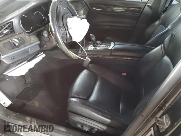 ✅ 2014 BMW 7 Series 750i • VIN: WBAYA8C5XED228381 • Lot: 51273695. Wystawiony na Copart z przebiegiem Nie podano. Bezpłatny archiwum sprzedaży aukcyjnych z USA i szczegółowy raport historii pojazdu na DreamBid. Zdjęcie 7.