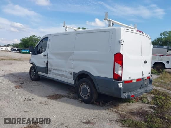 ✅ 2016 Ford Transit Cargo • VIN: 1FTYR1YM0GKA86155 • Lot: 41840237. Listed on IAAI with 192,125 mi. Free auction sales archive from the USA and detailed vehicle history report at DreamBid. Image 3.