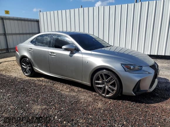 ✅ 2017 Lexus IS 200t • VIN: JTHBA1D23H5040190 • Лот: 82172725. Опубликован ранее на Copart с пробегом 65 224 миль. Бесплатный доступ к архиву аукционных продаж из США и подробный отчёт об истории автомобиля на DreamBid. Изображение 4.