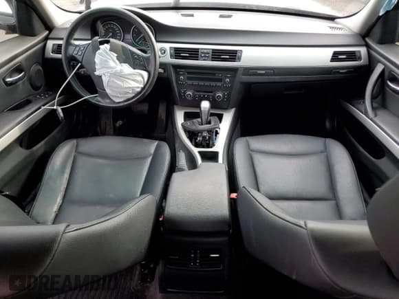 ✅ 2010 BMW 3 Series 323i • VIN: WBAPG7C53AA794740 • Лот: 92437855. Опубликован ранее на Copart с пробегом Не указан. Бесплатный доступ к архиву аукционных продаж из США и подробный отчёт об истории автомобиля на DreamBid. Изображение 8.