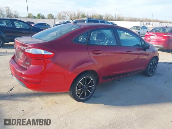 ✅ 2016 Ford Fiesta SE • VIN: 3FADP4BJ6GM184903 • Lot: 43811177. Wystawiony na IAAI z przebiegiem 97 358 mil. Bezpłatny archiwum sprzedaży aukcyjnych z USA i szczegółowy raport historii pojazdu na DreamBid. Zdjęcie 4.