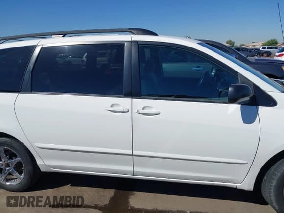 ✅ 2008 Toyota Sienna LE • VIN: 5TDZK23C48S123375 • Лот: 43345758. Опубликован ранее на IAAI с пробегом 118 586 миль. Бесплатный доступ к архиву аукционных продаж из США и подробный отчёт об истории автомобиля на DreamBid. Изображение 13.