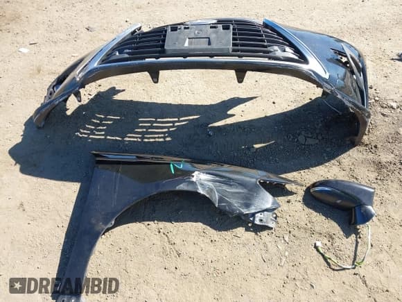 ✅ 2016 Lexus ES 300h • VIN: JTHBW1GG4G2127766 • Lot: 43559033. Wystawiony na IAAI z przebiegiem 241 541 mil. Bezpłatny archiwum sprzedaży aukcyjnych z USA i szczegółowy raport historii pojazdu na DreamBid. Zdjęcie 12.