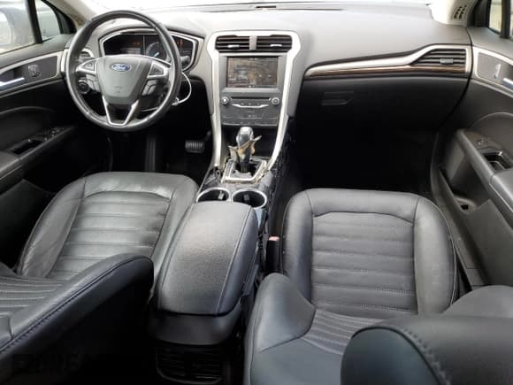 ✅ 2013 Ford Fusion SE Luxury • VIN: 3FA6P0PU1DR332247 • Lot: 81720035. Listed on Copart with 143,628 mi. Free auction sales archive from the USA and detailed vehicle history report at DreamBid. Image 8.