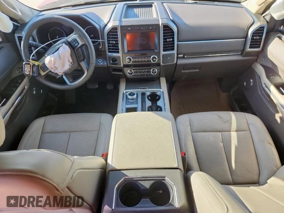 ✅ 2021 Ford Expedition XLT • VIN: 1FMJU1HTXMEA16353 • Лот: 82236845. Опубликован ранее на Copart с пробегом Не указан. Бесплатный доступ к архиву аукционных продаж из США и подробный отчёт об истории автомобиля на DreamBid. Изображение 8.