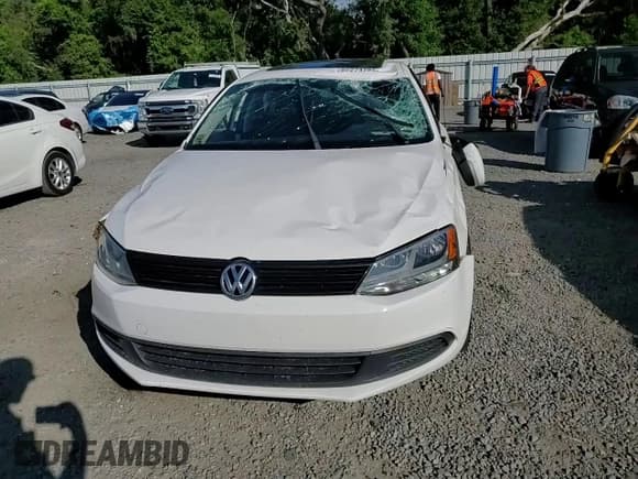 ✅ 2011 Volkswagen Jetta SE • VIN: 3VWDX7AJ1BM334287 • Lot: 62274785. Listed on Copart with 110,547 mi. Free auction sales archive from the USA and detailed vehicle history report at DreamBid. Image 13.