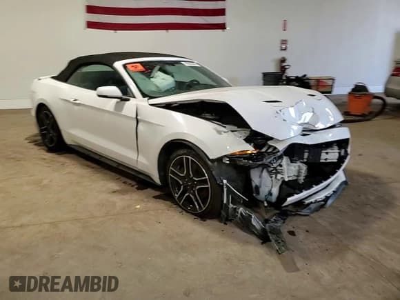 ✅ 2020 Ford Mustang EcoBoost Premium • VIN: 1FATP8UH1L5114562 • Lot: 90900365. Listed on Copart with 69,072 mi. Free auction sales archive from the USA and detailed vehicle history report at DreamBid. Image 13.
