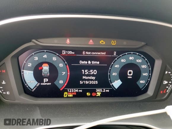 ✅ 2024 Audi Q3 Premium • VIN: WA1AUCF31R1085105 • Lot: 57482305. Wystawiony na Copart z przebiegiem 12 334 mil. Bezpłatny archiwum sprzedaży aukcyjnych z USA i szczegółowy raport historii pojazdu na DreamBid. Zdjęcie 9.