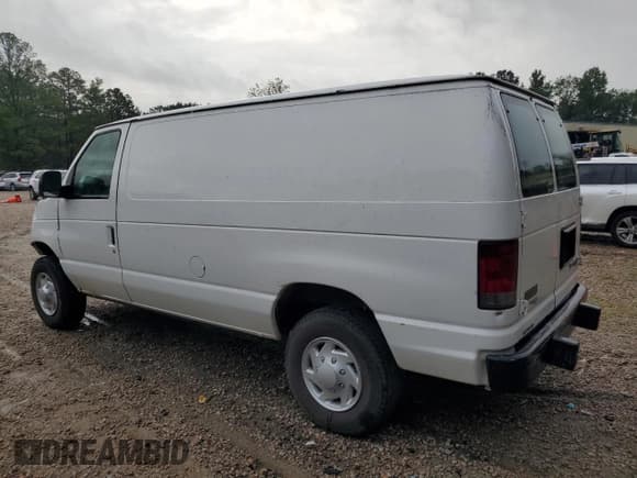 ✅ 2011 Ford Econoline Cargo Commercial • VIN: 1FTNE2EW2BDA92272 • Лот: 64230495. Опубликован ранее на Copart с пробегом 271 347 миль. Бесплатный доступ к архиву аукционных продаж из США и подробный отчёт об истории автомобиля на DreamBid. Изображение 2.