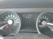 ✅ 2012 Ford Mustang V6 • VIN: 1ZVBP8AM7C5244687 • Lot: 84251955. Wystawiony na Copart z przebiegiem 175 777 mil. Bezpłatny archiwum sprzedaży aukcyjnych z USA i szczegółowy raport historii pojazdu na DreamBid. Zdjęcie 9.