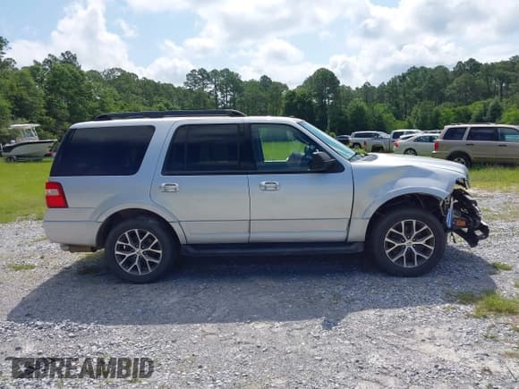 ✅ 2017 Ford Expedition XLT • VIN: 1FMJU1HT4HEA76506 • Lot: 42394047. Listed on IAAI with 114,662 mi. Free auction sales archive from the USA and detailed vehicle history report at DreamBid. Image 13.