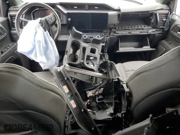 ✅ 2024 GMC Sierra 1500 AT4X • VIN: 3GTUUFEL2RG247122 • Лот: 85418594. Опубликован ранее на Copart с пробегом 13 450 миль. Бесплатный доступ к архиву аукционных продаж из США и подробный отчёт об истории автомобиля на DreamBid. Изображение 8.