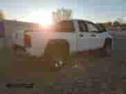 2004 Dodge 3500 SLT z VIN 3D7LU38C94G182368, wystawiony jako Copart lot #77501784 z przebiegiem 296 538 mil mil oraz Czysty tytuł • Clean title. Historia ofert i sprzedaży dostępna na DreamBid. Obrazek 3.