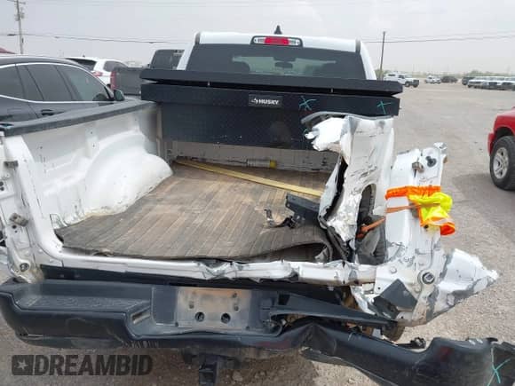 2022 Ram 1500 Tradesman z VIN 1C6SRFNT0NN416927, wystawiony jako IAAI lot #42019996 z przebiegiem 91 025 mil mil oraz . Historia ofert i sprzedaży dostępna na DreamBid. Obrazek 6.