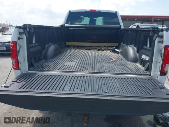 ✅ 2017 Ford F-150 XL • VIN: 1FTMF1E84HKD86507 • Лот: 42711681. Опубликован ранее на IAAI с пробегом 77 723 миль. Бесплатный доступ к архиву аукционных продаж из США и подробный отчёт об истории автомобиля на DreamBid. Изображение 17.