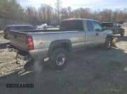✅ 2003 Chevrolet Silverado 2500HD LS • VIN: 1GCHK29U73E342647 • Lot: 78028314. Wystawiony na Copart z przebiegiem 285 675 mil. Bezpłatny archiwum sprzedaży aukcyjnych z USA i szczegółowy raport historii pojazdu na DreamBid. Zdjęcie 3.
