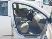 ✅ 2010 Toyota Corolla • VIN: 1NXBU4EE0AZ167201 • Lot: 42069647. Wystawiony na IAAI z przebiegiem 139 997 mil. Bezpłatny archiwum sprzedaży aukcyjnych z USA i szczegółowy raport historii pojazdu na DreamBid. Zdjęcie 5.