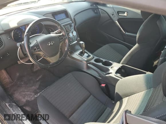 ✅ 2013 Hyundai Genesis Coupe 2.0T • VIN: KMHHT6KD2DU088198 • Lot: 60320215. Wystawiony na Copart z przebiegiem 98 399 mil. Bezpłatny archiwum sprzedaży aukcyjnych z USA i szczegółowy raport historii pojazdu na DreamBid. Zdjęcie 8.