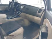 ✅ 2020 Kia Sedona EX • VIN: KNDMB5C15L6593188 • Lot: 42643755. Wystawiony na IAAI z przebiegiem 144 167 mil. Bezpłatny archiwum sprzedaży aukcyjnych z USA i szczegółowy raport historii pojazdu na DreamBid. Zdjęcie 5.