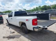✅ 2007 Chevrolet Silverado 2500HD 1LT • VIN: 1GCHK24687E541687 • Lot: 42593318. Wystawiony na IAAI z przebiegiem 193 652 mil. Bezpłatny archiwum sprzedaży aukcyjnych z USA i szczegółowy raport historii pojazdu na DreamBid. Zdjęcie 3.