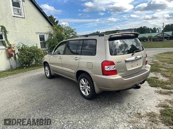 ✅ 2007 Toyota Highlander w/3rd Row • VIN: JTEEW21A870034037 • Lot: 85937605. Wystawiony na Copart z przebiegiem 118 536 mil. Bezpłatny archiwum sprzedaży aukcyjnych z USA i szczegółowy raport historii pojazdu na DreamBid. Zdjęcie 3.