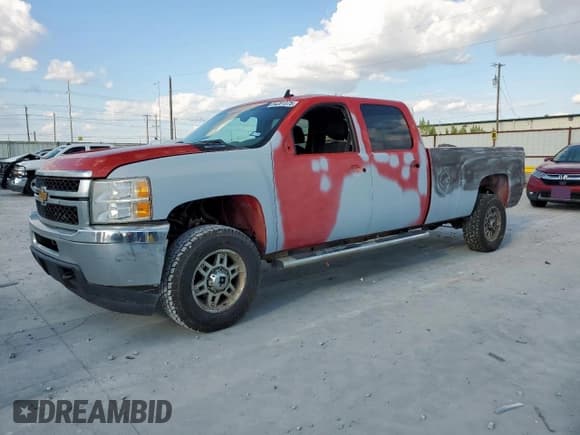 ✅ 2013 Chevrolet Silverado 2500HD LT • VIN: 1GC1KXCG5DF210693 • Lot: 84281375. Listed on Copart with 215,034 mi. Free auction sales archive from the USA and detailed vehicle history report at DreamBid. Image 1.