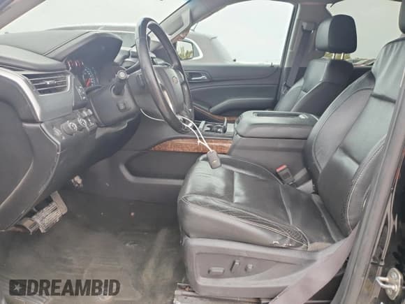 ✅ 2016 Chevrolet Suburban LTZ • VIN: 1GNSKJKC7GR426717 • Lot: 86838995. Wystawiony na Copart z przebiegiem 228 578 mil. Bezpłatny archiwum sprzedaży aukcyjnych z USA i szczegółowy raport historii pojazdu na DreamBid. Zdjęcie 7.