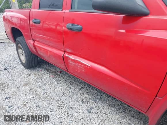 2008 Dodge Dakota Bighorn/Lonestar with VIN 1D7HE38K68S561918, listed as a IAAI auction lot 42488556 with 198,422 mi miles and . Bid and sale history available at DreamBid. Image 6.