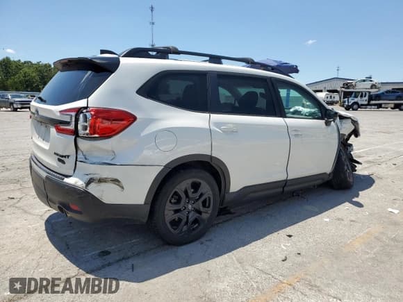 ✅ 2024 Subaru Ascent Onyx • VIN: 4S4WMAHD7R3408000 • Lot: 63247875. Listed on Copart with 17,485 mi. Free auction sales archive from the USA and detailed vehicle history report at DreamBid. Image 3.