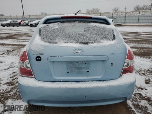 ✅ 2008 Hyundai Accent GS • VIN: KMHCM36C98U065126 • Лот: 84049704. Опубликован ранее на Copart с пробегом 88 563 миль. Бесплатный доступ к архиву аукционных продаж из США и подробный отчёт об истории автомобиля на DreamBid. Изображение 6.