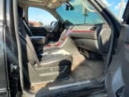 ✅ 2010 Cadillac Escalade ESV Premium • VIN: 1GYUCJEF8AR246474 • Lot: 84290185. Listed on Copart with 123,864 mi. Free auction sales archive from the USA and detailed vehicle history report at DreamBid. Image 5.