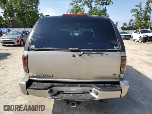 2004 Chevrolet Blazer Fleet z VIN 1GNCS13X84K110611, wystawiony jako Copart lot #54654165 z przebiegiem 153 610 mil mil oraz Szkoda całkowita • Salvage title. Historia ofert i sprzedaży dostępna na DreamBid. Obrazek 6.