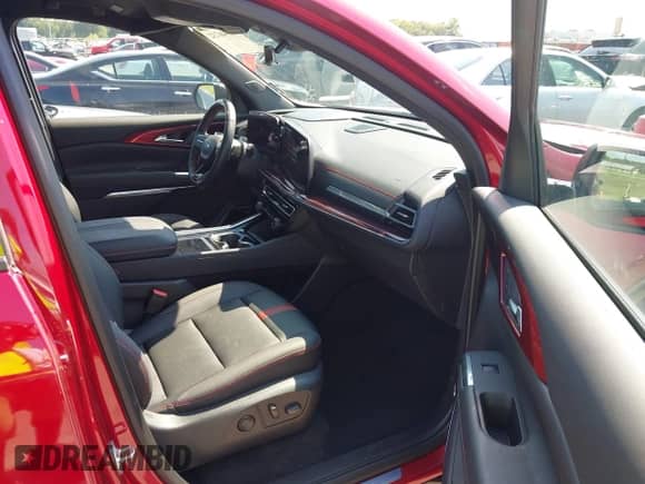 2025 Chevrolet Traverse AWD RS with VIN 1GNEVLRS7SJ193023, listed as a IAAI auction lot 42846732 with 7,899 mi miles and . Bid and sale history available at DreamBid. Image 5.