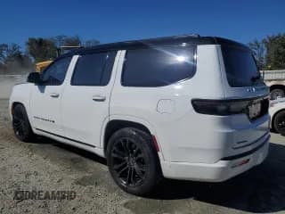 ✅ 2022 Jeep Grand Wagoneer Series II • VIN: 1C4SJVFJ6NS118598 • Lot: 76385244. Wystawiony na Copart z przebiegiem 30 036 mil. Bezpłatny archiwum sprzedaży aukcyjnych z USA i szczegółowy raport historii pojazdu na DreamBid. Zdjęcie 2.