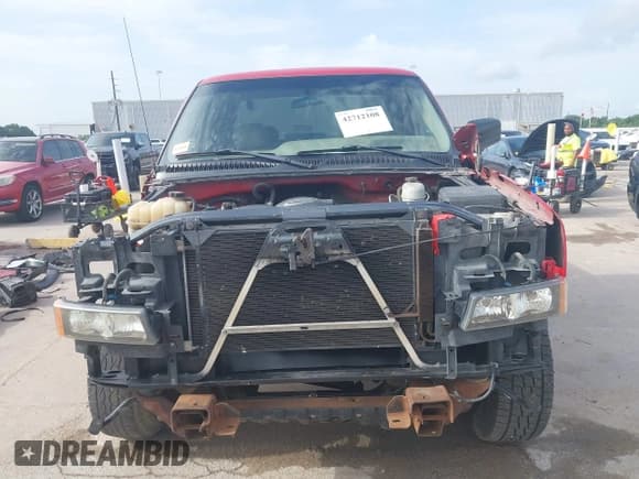 ✅ 2003 Chevrolet Silverado 2500HD LS • VIN: 1GCHC29U13E267828 • Lot: 42712108. Listed on IAAI with 217,111 mi. Free auction sales archive from the USA and detailed vehicle history report at DreamBid. Image 13.