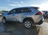 ✅ 2025 Toyota RAV4 LE • VIN: 2T3K1RFV9SC318874 • Lot: 82155295. Wystawiony na Copart z przebiegiem 13 051 mil. Bezpłatny archiwum sprzedaży aukcyjnych z USA i szczegółowy raport historii pojazdu na DreamBid. Zdjęcie 2.