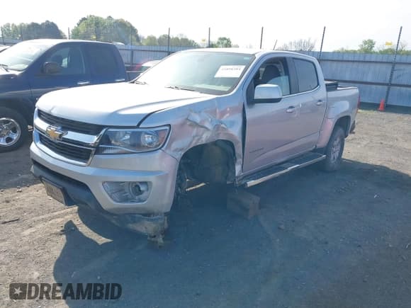 ✅ 2018 Chevrolet Colorado 2WD Work Truck • VIN: 1GCGSBEA0J1189525 • Lot: 41898384. Listed on IAAI with 33,748 mi. Free auction sales archive from the USA and detailed vehicle history report at DreamBid. Image 17.