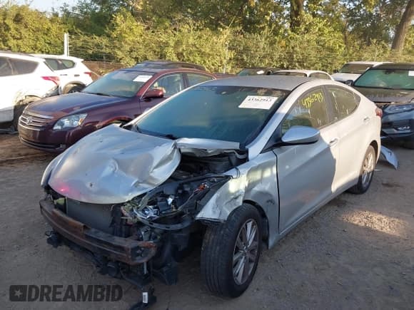 ✅ 2015 Hyundai Elantra SE • VIN: 5NPDH4AE9FH554550 • Lot: 43362913. Wystawiony na IAAI z przebiegiem 139 826 mil. Bezpłatny archiwum sprzedaży aukcyjnych z USA i szczegółowy raport historii pojazdu na DreamBid. Zdjęcie 18.