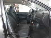 ✅ 2016 Nissan Versa SL • VIN: 3N1CN7AP9GL892476 • Lot: 42713607. Wystawiony na IAAI z przebiegiem 60 267 mil. Bezpłatny archiwum sprzedaży aukcyjnych z USA i szczegółowy raport historii pojazdu na DreamBid. Zdjęcie 5.